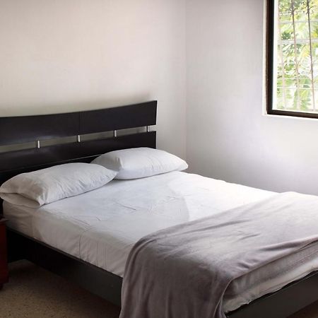 Apartamentos Limonar カリ エクステリア 写真